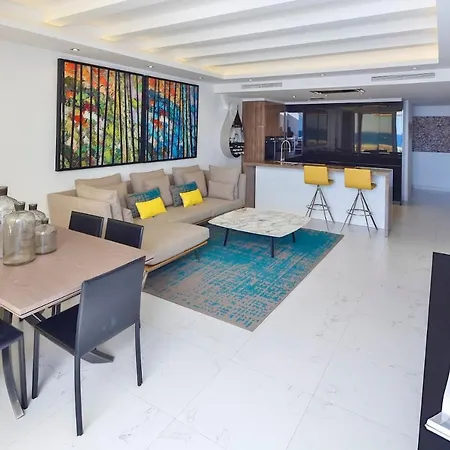 306 -luxury Selection- Puerto Banus Front Line Penthouse Apartment
